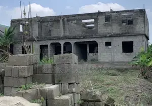 5bdrm Block of Flats in Ipose, Magbon Badagry