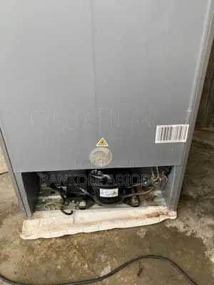Hisense 90L