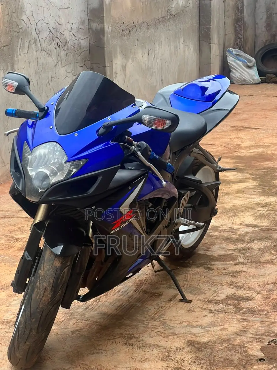 Suzuki GSX-R 2015 Blue