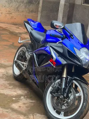 Suzuki GSX-R 2015 Blue