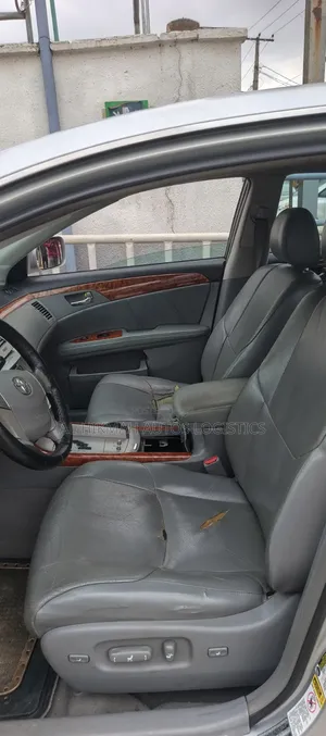 Toyota Avalon 2006 Silver