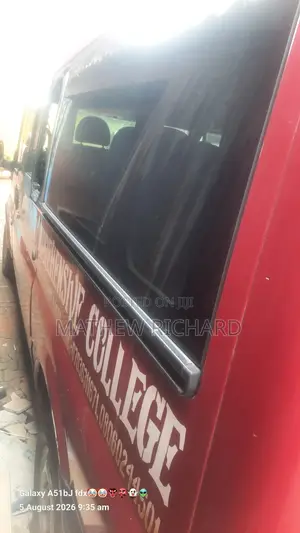 Ford E250 2006 Red