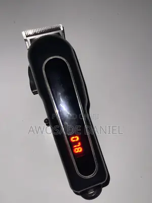 Quality Fairly Used HTC CT-8089 Rechargeable Clipper