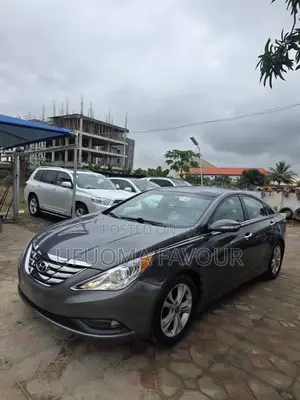 Hyundai Sonata Limited 2.0T Sedan (2.0L 4cyl 6A) 2012 Gray