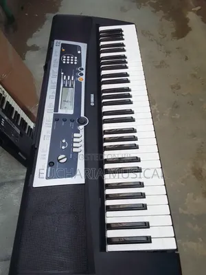 Yamaha YPT-210 61-Key Keyboard – Clean Working Perfectly