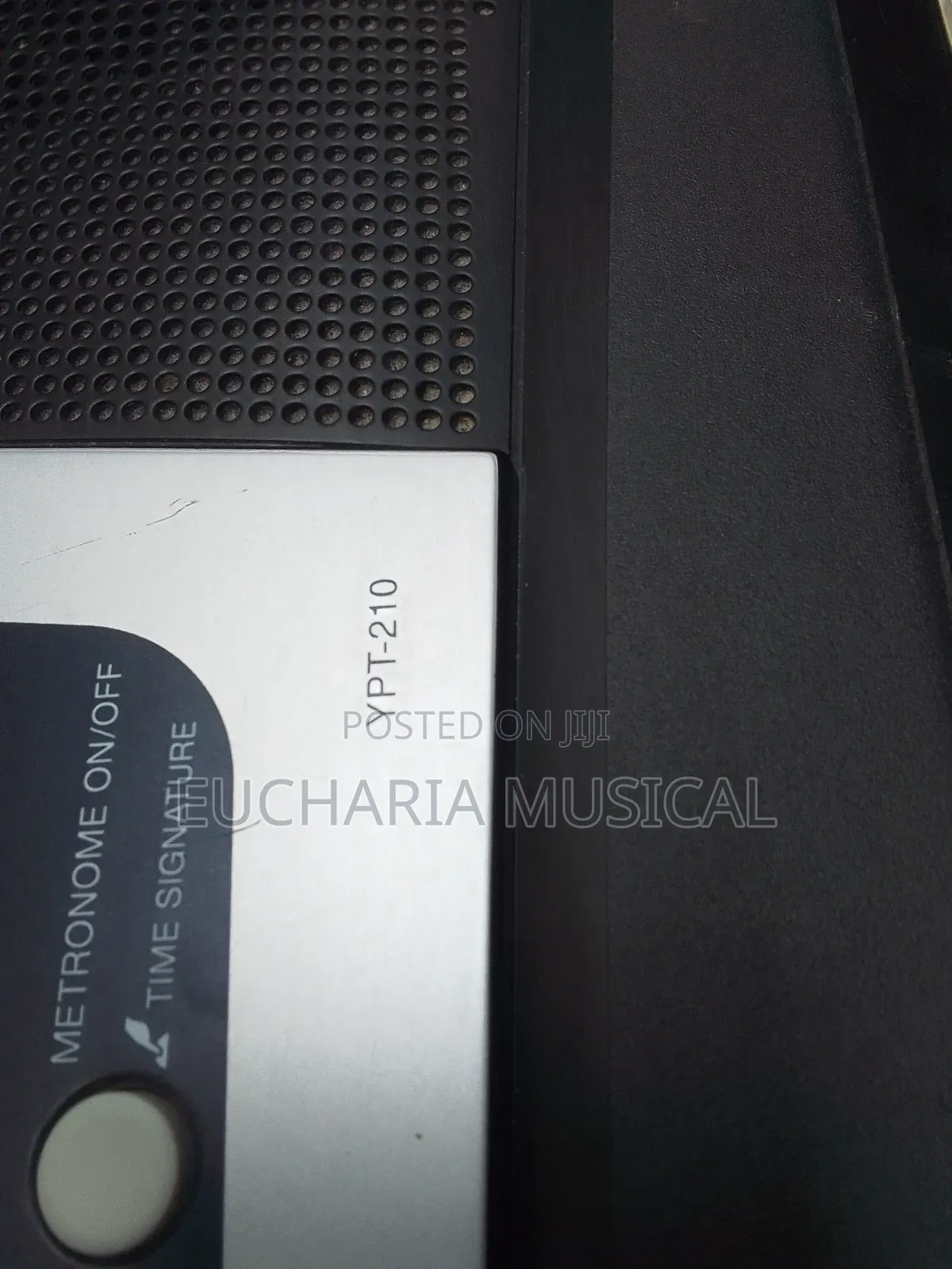 Yamaha YPT-210 61-Key Keyboard – Clean Working Perfectly