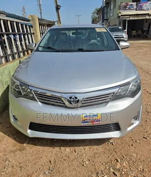Toyota Camry 2012 Silver