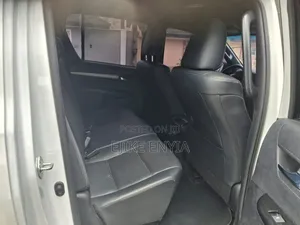 Toyota Hilux 2024 White