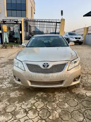Toyota Camry LE 4dr Sedan (2.4L 4cyl 5A) 2008 Gold