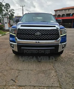 Toyota Tundra 2018 Blue