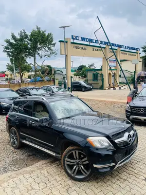 Mercedes-Benz GLK-Class Base GLK 350 4dr AWD 4MATIC (3.5L 6cyl 7A) 2015