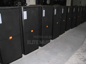Professional JBL SRX725 Dual 15" Two-Way Passive Speaker