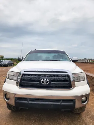 Toyota Tundra 2010 White