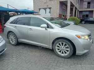 Toyota Venza Limited 2010 Silver