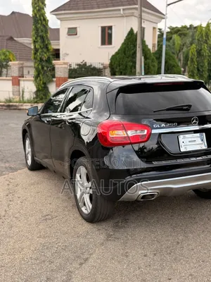 Mercedes-Benz GLA 250 2017 Black