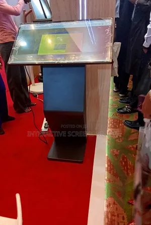 32 Inches Touchscreen