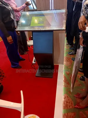 32 Inches Touchscreen