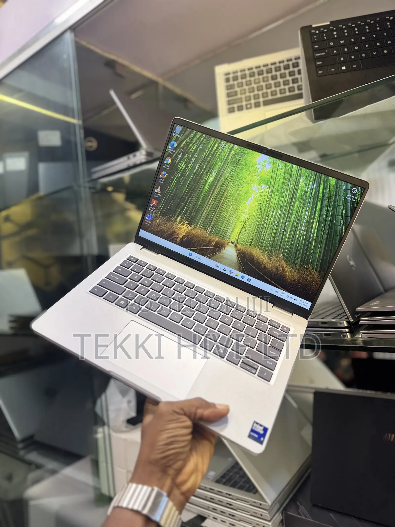 Laptop Dell Pro 14 16GB Intel Core Ultra 5 SSD 256GB