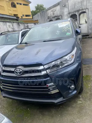 Toyota Highlander 2017 Blue