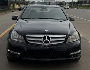 Mercedes-Benz C250 2013 Black