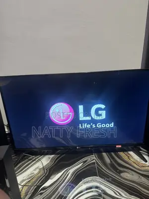 32 Inches LG TV