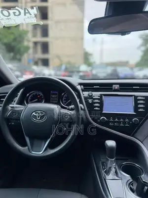 Toyota Camry LE (2.5L 4cyl 8A) 2019 Red
