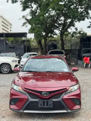 Toyota Camry LE (2.5L 4cyl 8A) 2019 Red