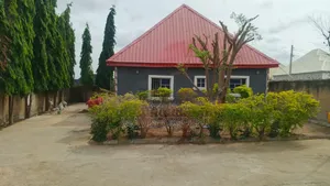 3bdrm Bungalow in Rugar Madaki, Karu for rent
