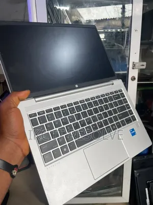 Laptop HP ProBook 440 G10 16GB Intel Core i5 SSD 512GB