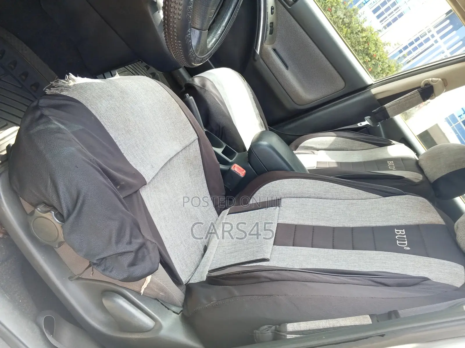 Pontiac Vibe 2004 Silver