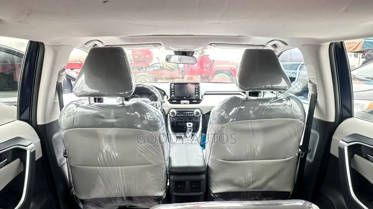 Toyota RAV4 2020 Blue