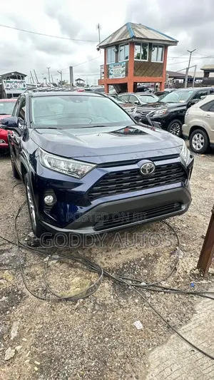 Toyota RAV4 2020 Blue