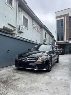 Mercedes-Benz C300 2015 Black