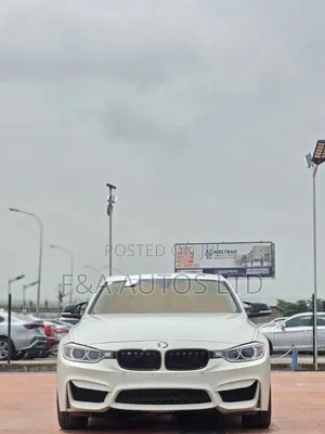 BMW 328i 2013 Off white