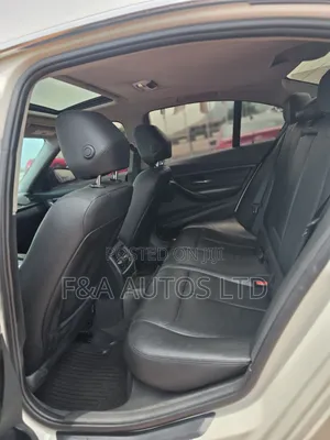 BMW 328i 2013 Off white