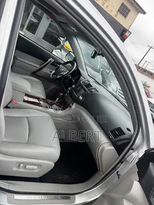 Toyota Highlander 2012 Silver