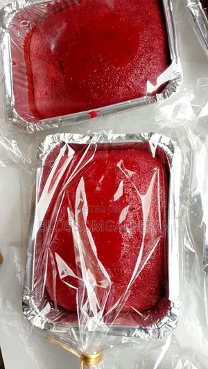 Foil Cakes in Different Flavors