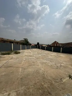 2bdrm Room & Parlour in Ibadan Polytechnic/University for sale