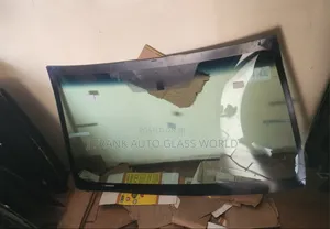 Toyota Camary 2010 Windsreen Glass