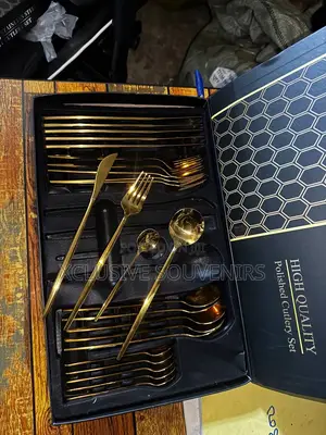 24Pcs Boxed Cutlery Set in Gold and Silver