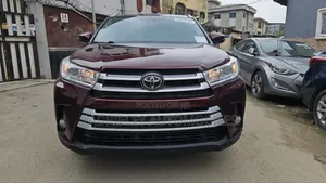 Toyota Highlander XLE AWD 2026 Burgundy