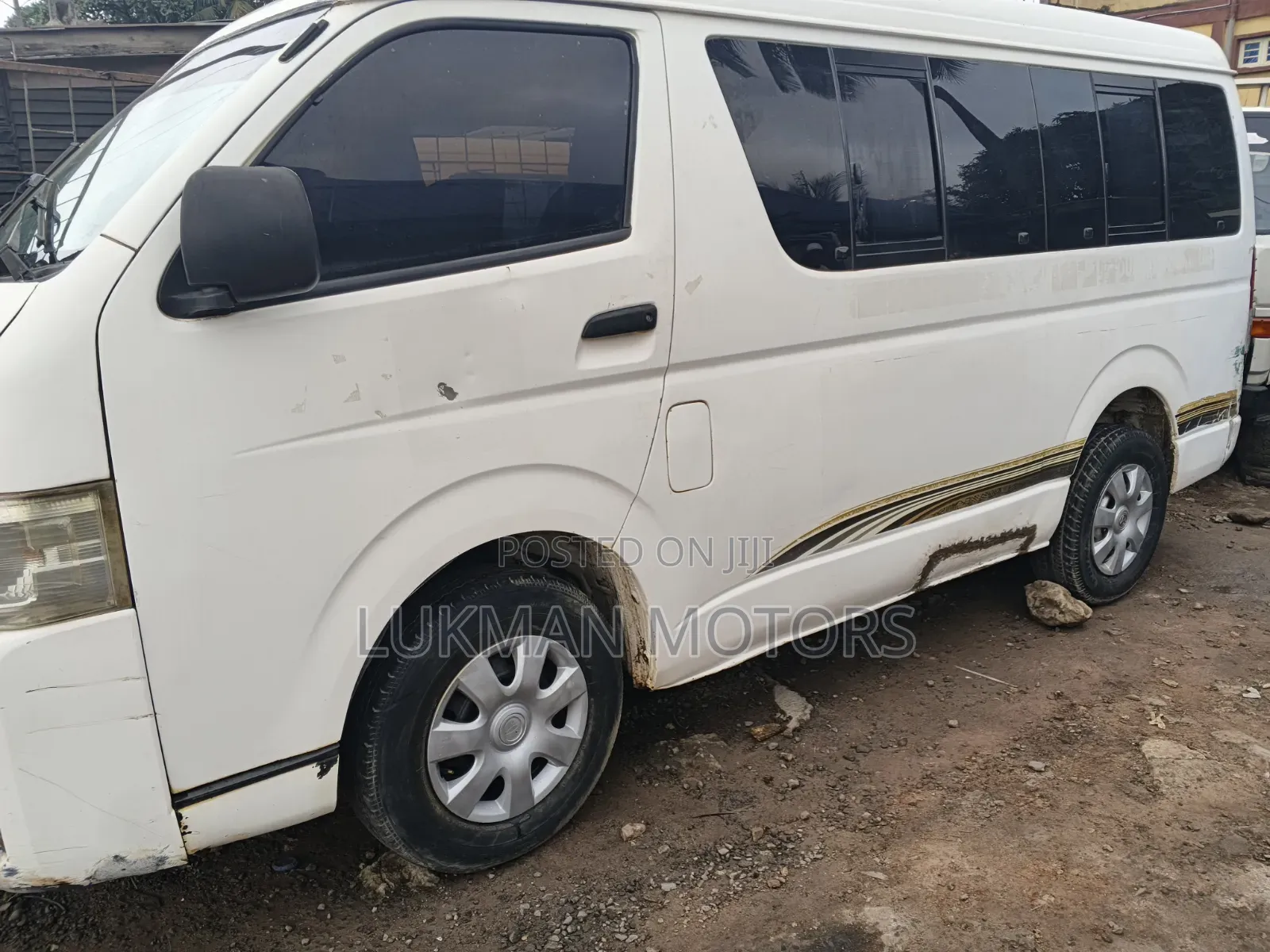 Toyota HiAce 2012 White
