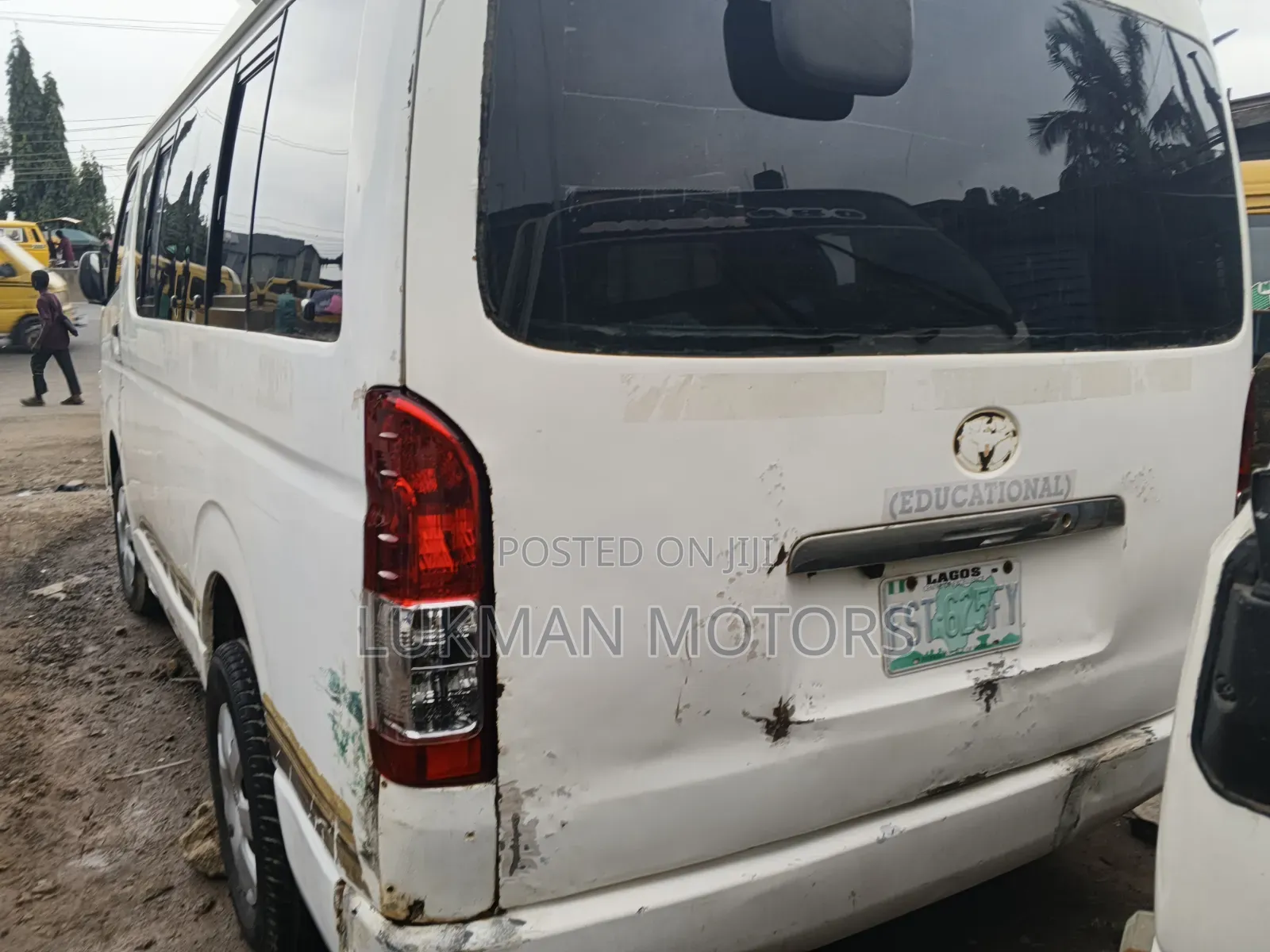 Toyota HiAce 2012 White