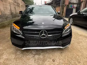 Mercedes-Benz C300 Base 4dr RWD Sedan (2.0L 4cyl 7A) 2015 Black