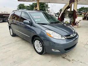 Toyota Sienna XLE Limited AWD 2006 Gray