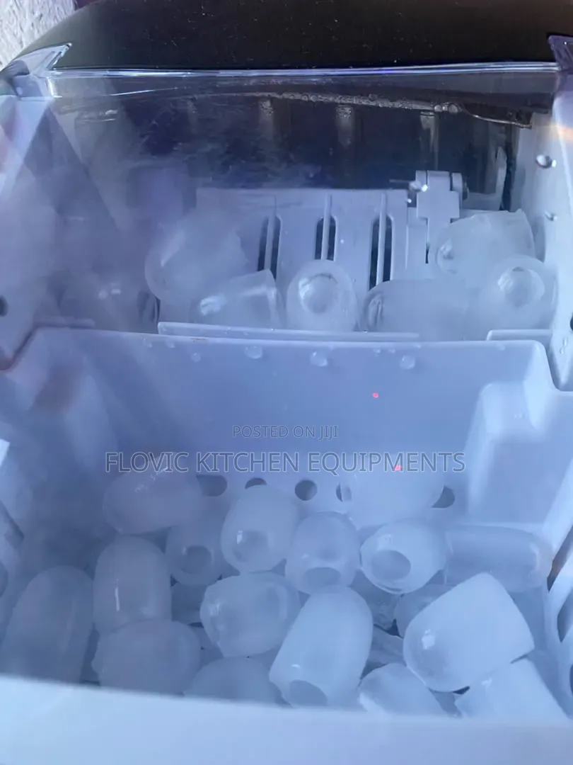 9 Cubes Ice Cube Machine