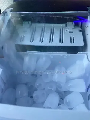 9 Cubes Ice Cube Machine