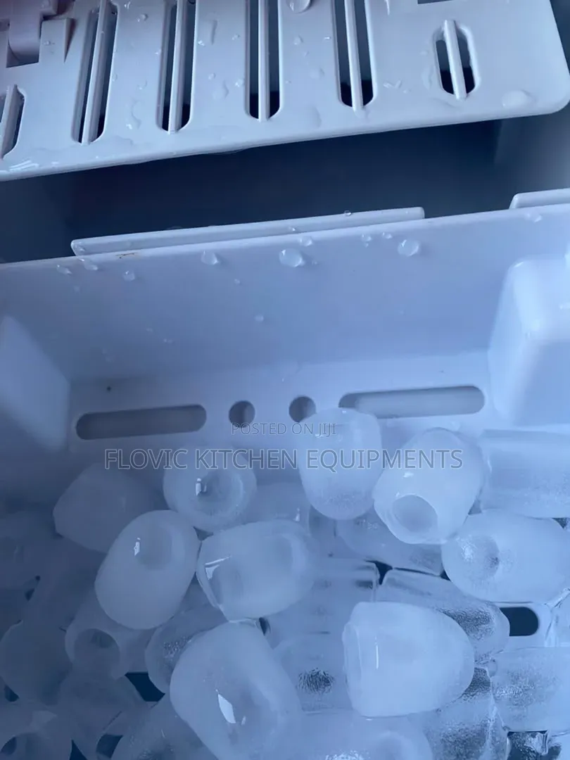 9 Cubes Ice Cube Machine