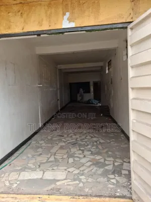 Mini Warehouse to Let