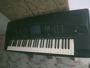 Yamaha PSR 4000 Keyboard